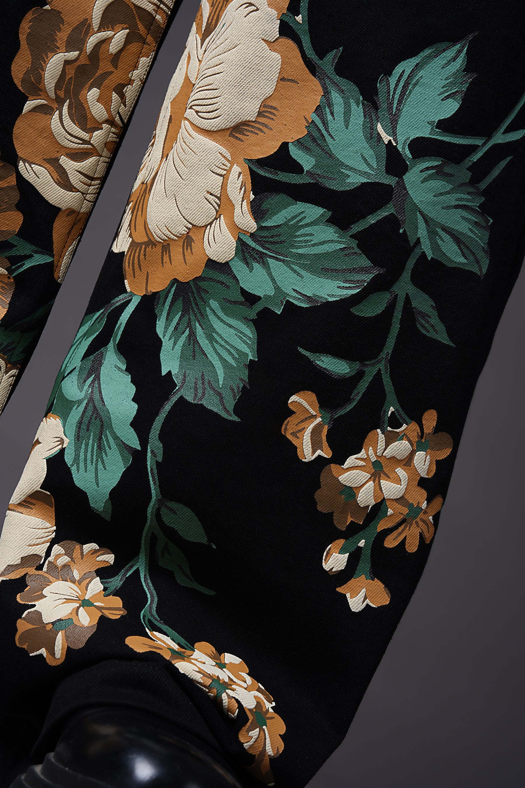 THE DARK PETALS DENIM