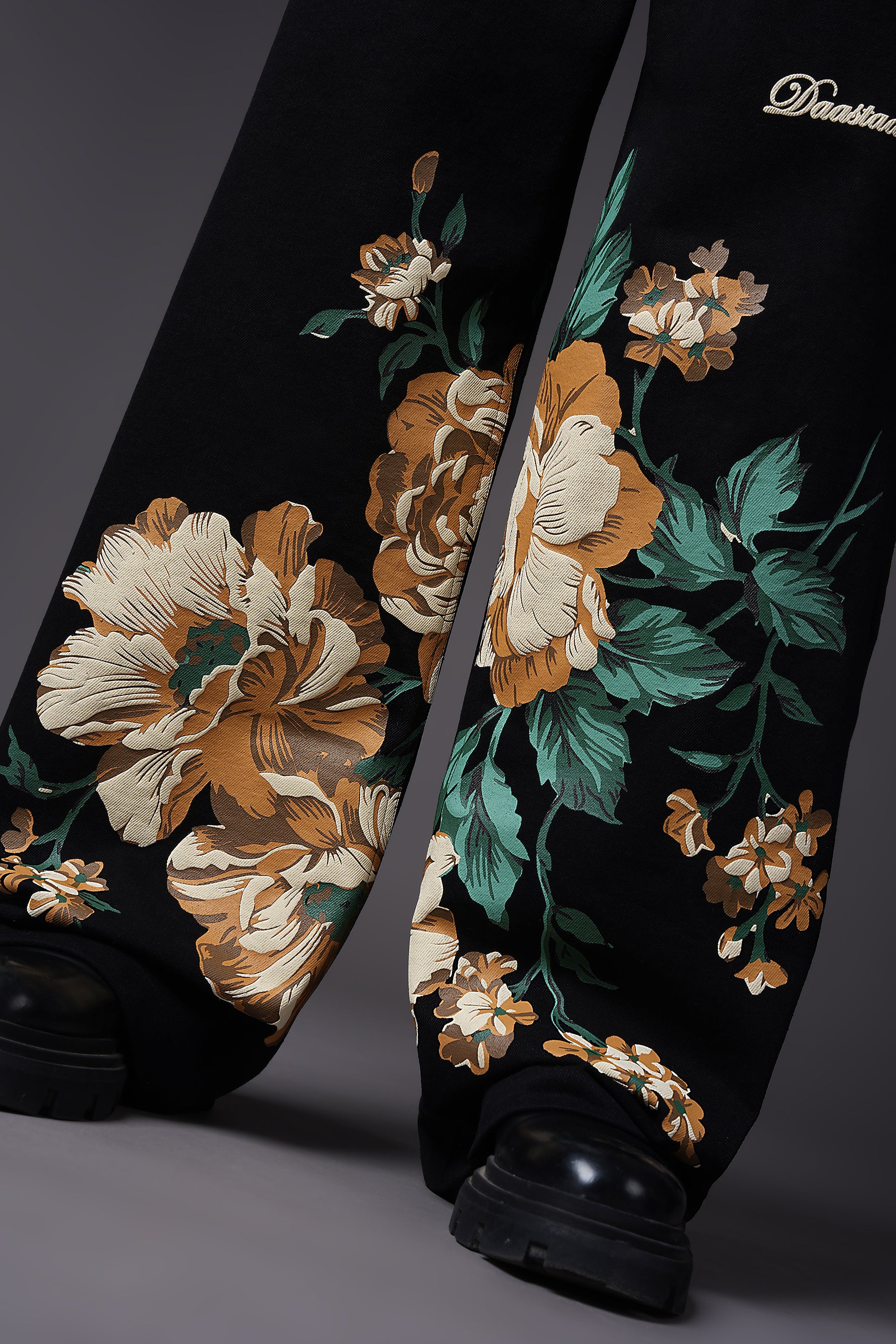 THE DARK PETALS DENIM