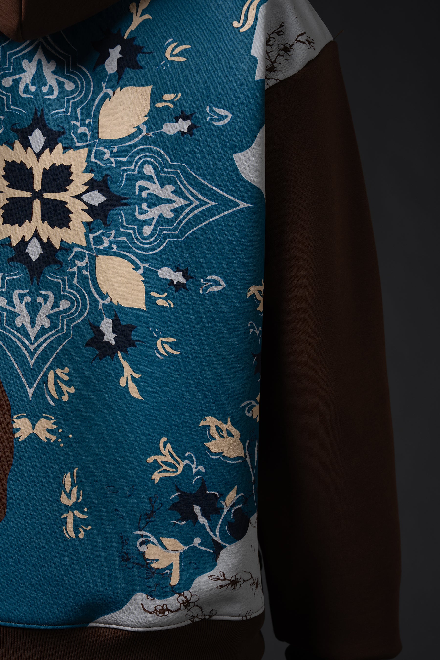 Zameen Aur Aasmaan Hoodie